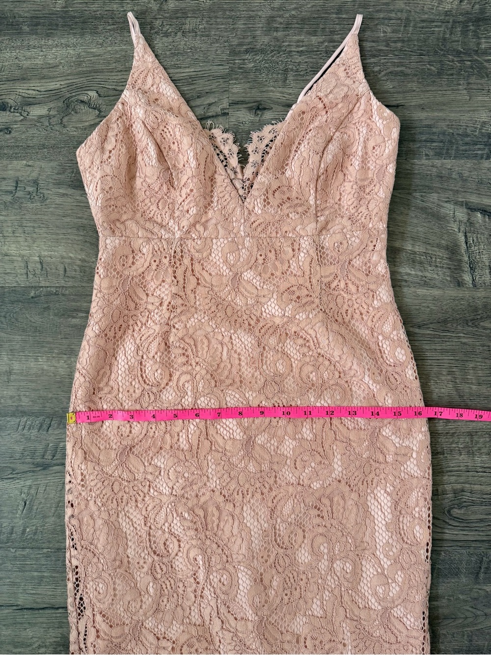 Bardot Gia Lace Midi Dress Blush Pink Wedding Guest Pencil NWT 6 - Picture 13 of 14